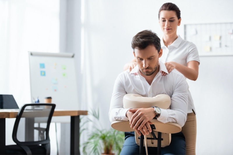 Read more about the article How To Set Up A Corporate Massage Event