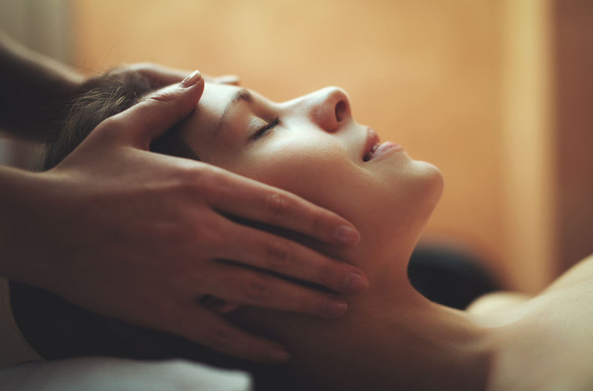 Read more about the article Swedish Massage for Posture and Mobility