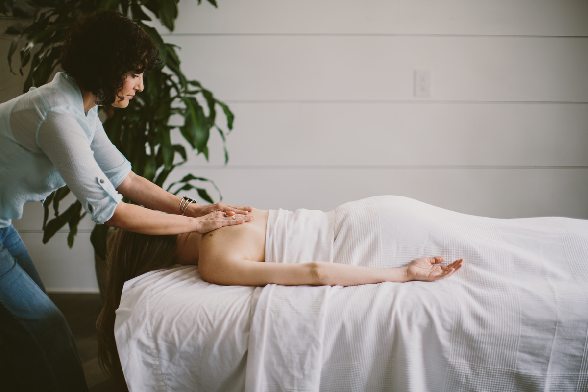Read more about the article Is Swedish Massage Good for Fibromyalgia?